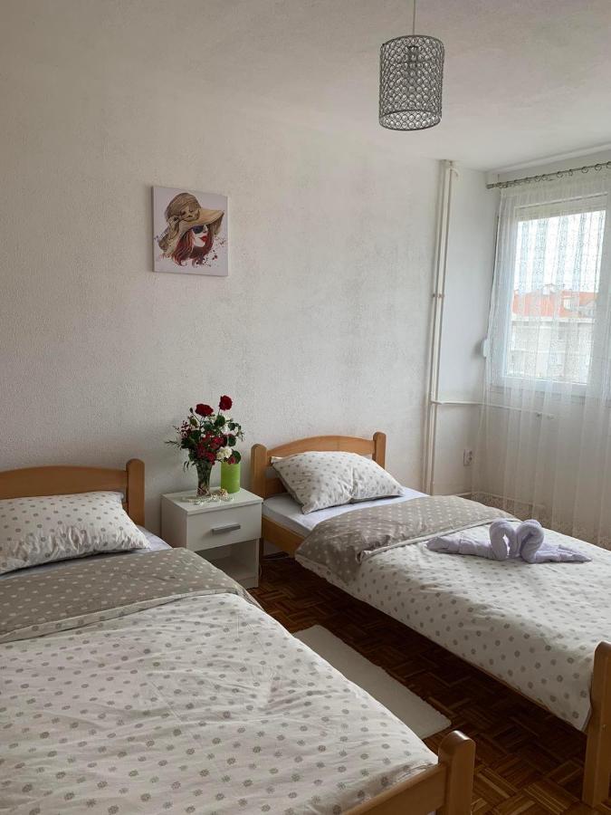 Nova Varos Apartment